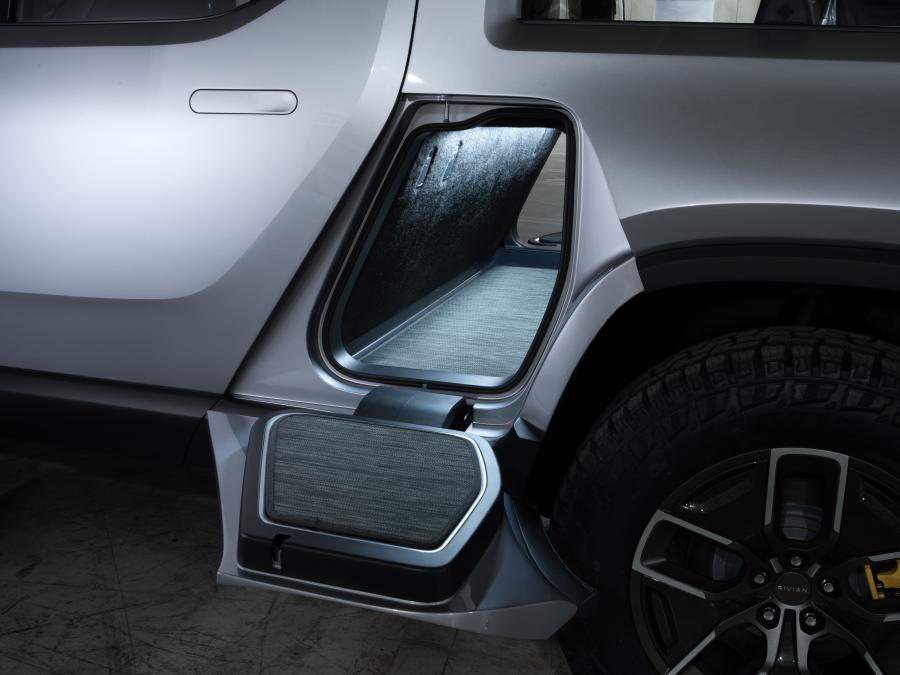 Детали экстерьера Rivian R1T 2018 года  (фото 32 из 58)